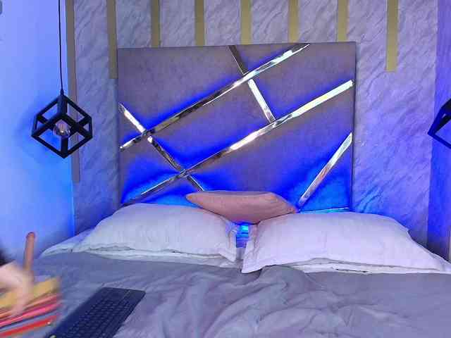Ariia-Sweett webcam