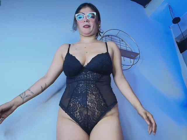 Ariia-Sweett webcam
