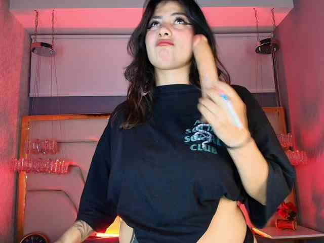 Ariia-Sweett webcam