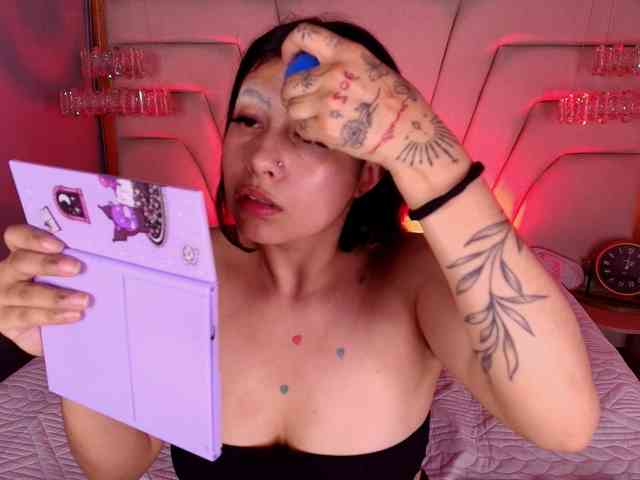 Ariia-Sweett webcam