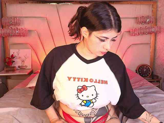 Ariia-Sweett webcam