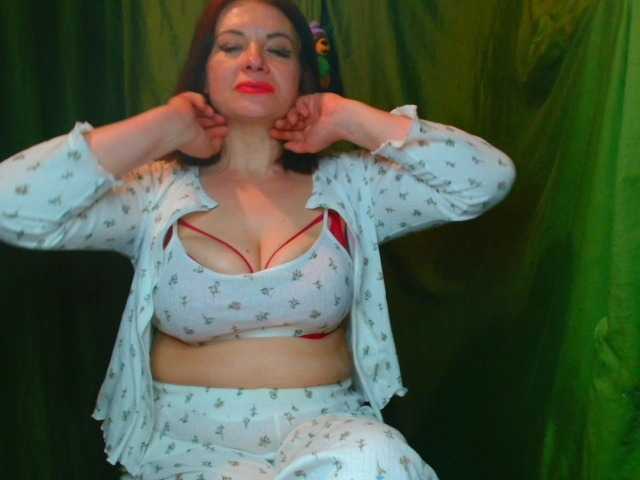 Milana9732 Live Cam on BongaCams