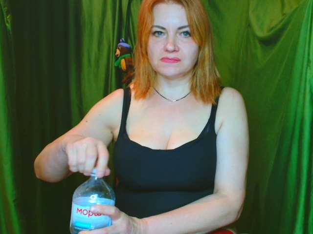 Milana9732 live cam on BongaCams