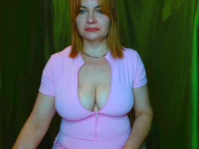 Milana9732 Live Webcam on BongaCams