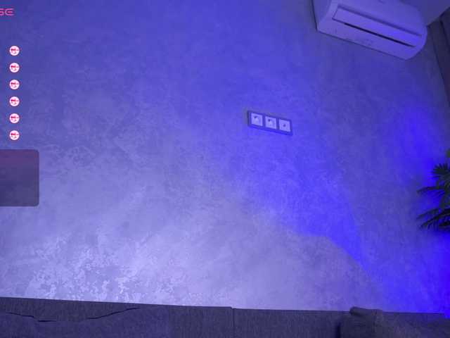 MentallyMonika live webcam show