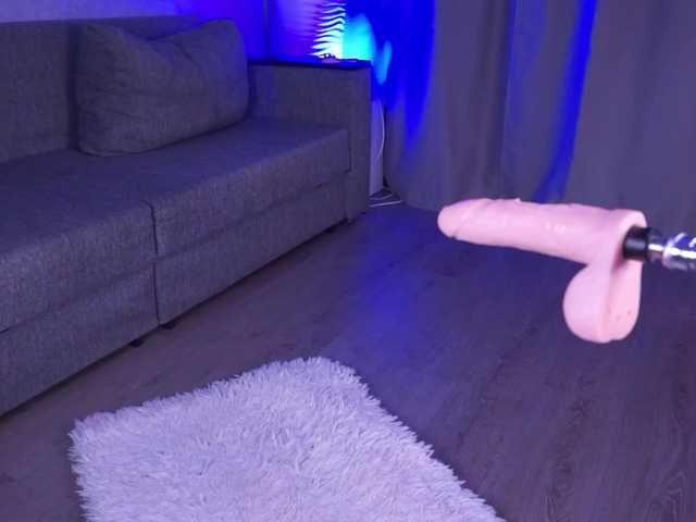 MentallyMonika live cam on BongaCams