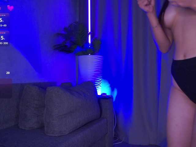 MentallyMonika live webcam show