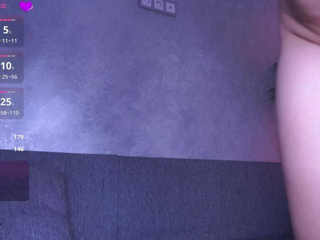 MentallyMonika live cam on BongaCams