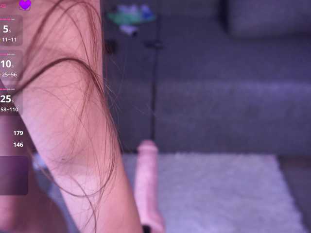 MentallyMonika live cam on BongaCams