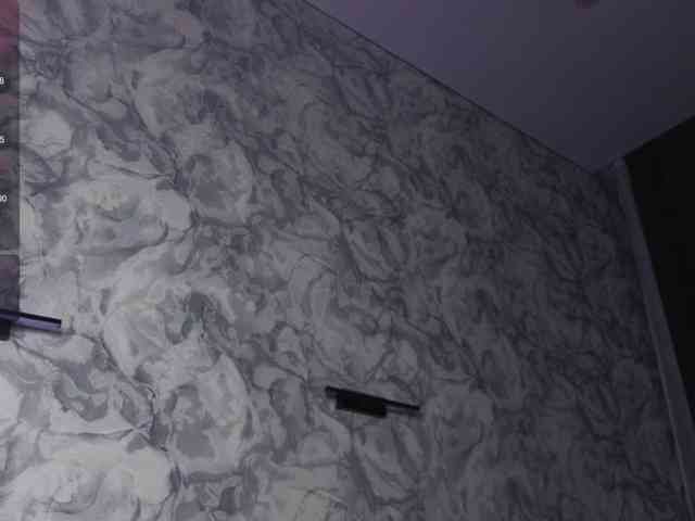 MentallyMonika webcam