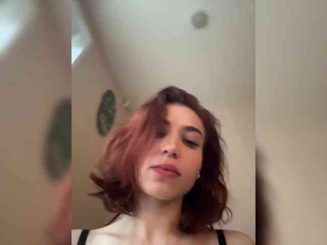 TopWoman webcam