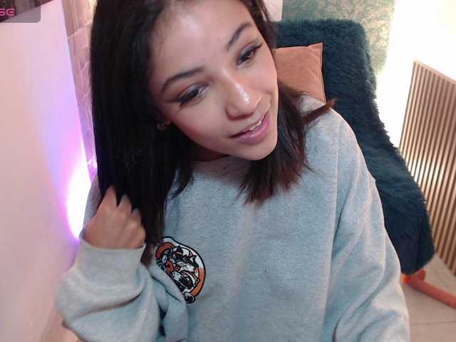Scarleet-miaa live webcam show