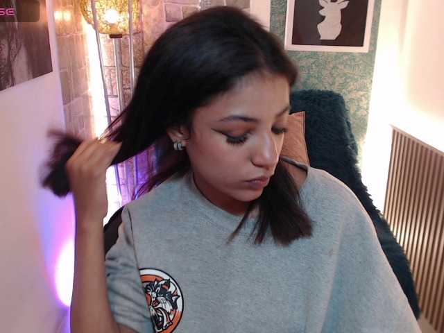Scarleet-miaa live webcam show