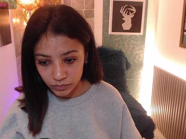 Scarleet-miaa live cam on UnifiedCams