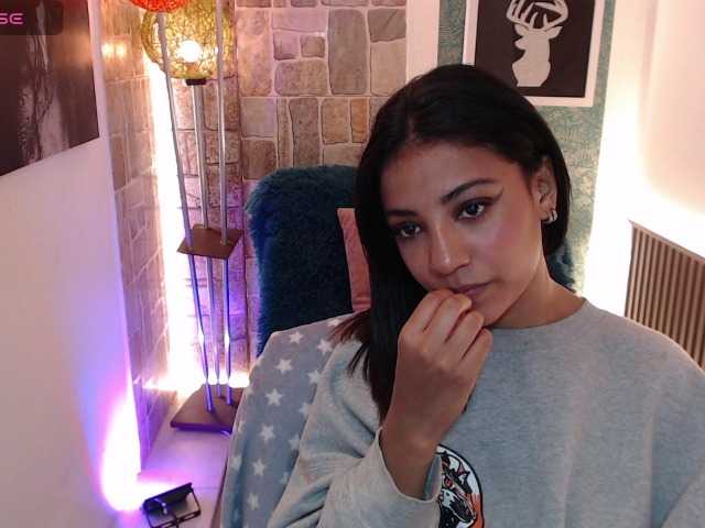 Scarleet-miaa live webcam show