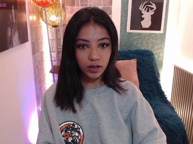 Scarleet-miaa live webcam show