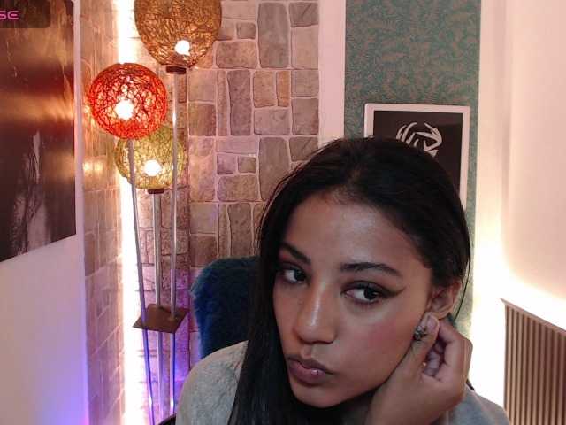 Scarleet-miaa live webcam show