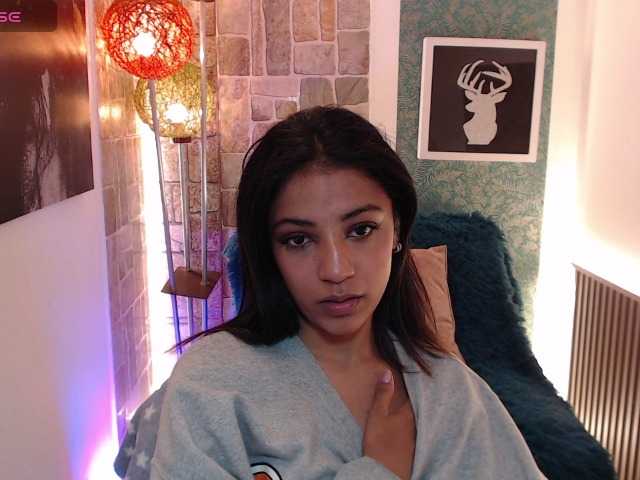 Scarleet-miaa live webcam show