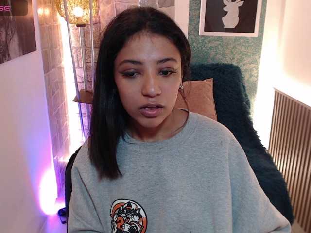 Scarleet-miaa live webcam show