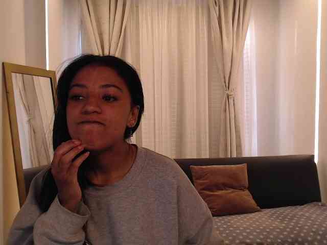 Scarleet-miaa webcam