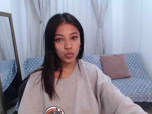 Scarleet-miaa webcam
