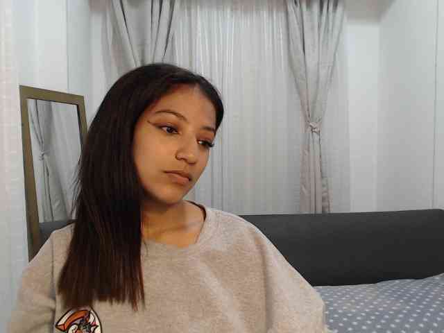 Scarleet-miaa webcam