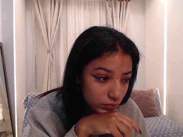 Scarleet-miaa webcam