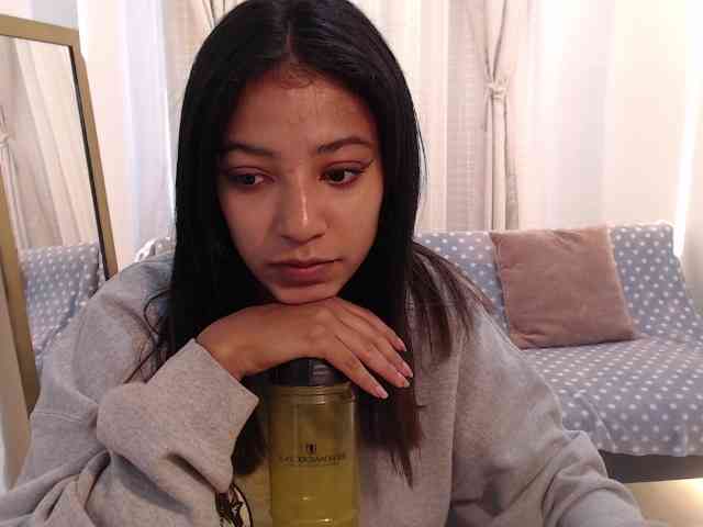 Scarleet-miaa webcam