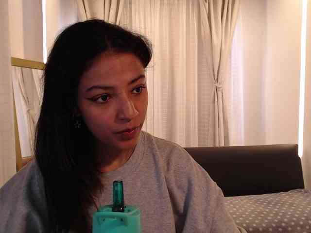 Scarleet-miaa webcam