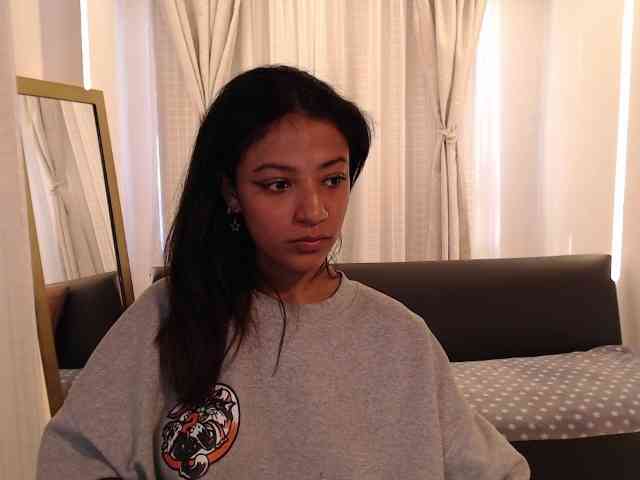 Scarleet-miaa webcam