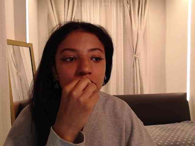 Scarleet-miaa webcam