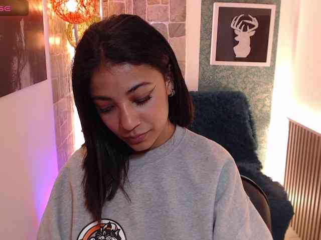 Scarleet-miaa webcam