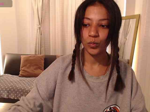 Scarleet-miaa webcam