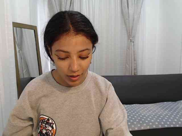 Scarleet-miaa webcam