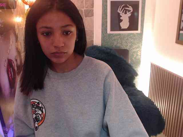 Scarleet-miaa webcam