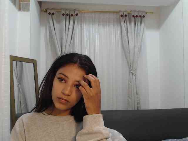 Scarleet-miaa webcam