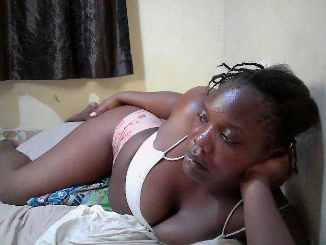 Sweet-Tiffany, live now on BongaCams