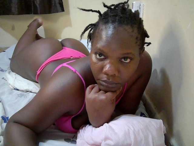 Sweet-Tiffany live cam on BongaCams