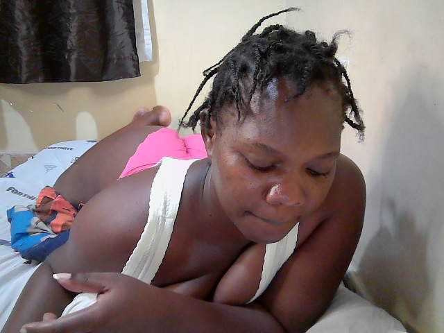 Sweet-Tiffany live cam on BongaCams