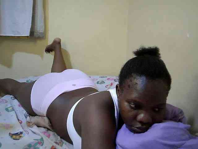 Sweet-Tiffany webcam
