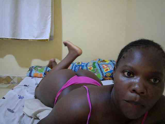 Sweet-Tiffany webcam