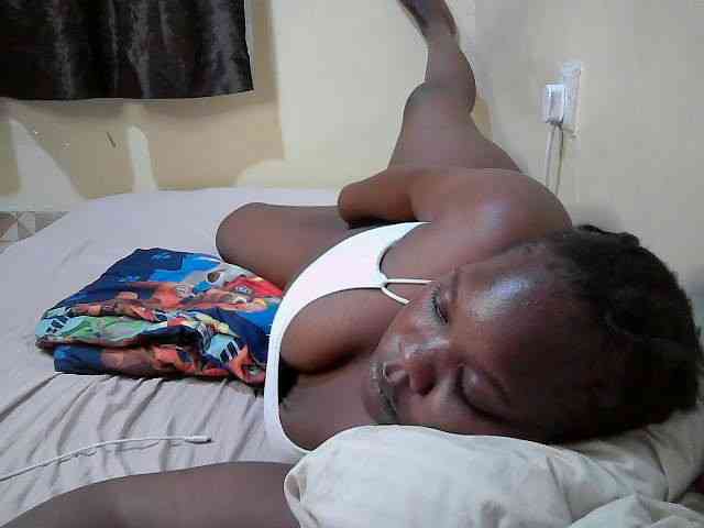 Sweet-Tiffany webcam