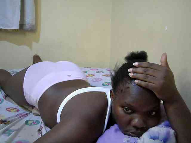 Sweet-Tiffany webcam