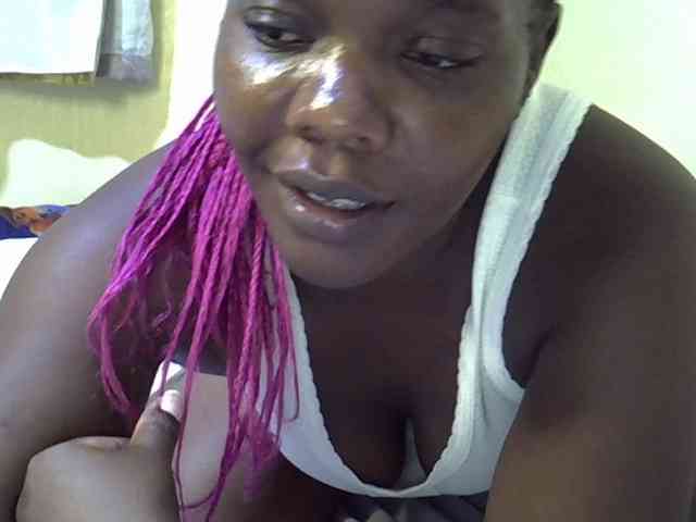 Sweet-Tiffany webcam