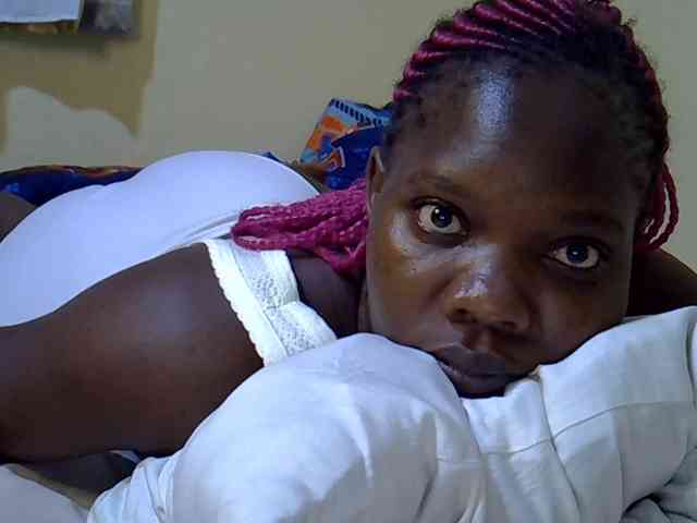 Sweet-Tiffany webcam
