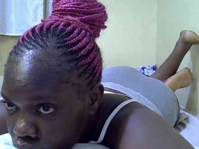 Sweet-Tiffany webcam