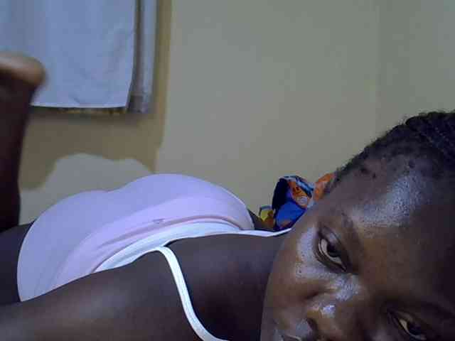 Sweet-Tiffany webcam