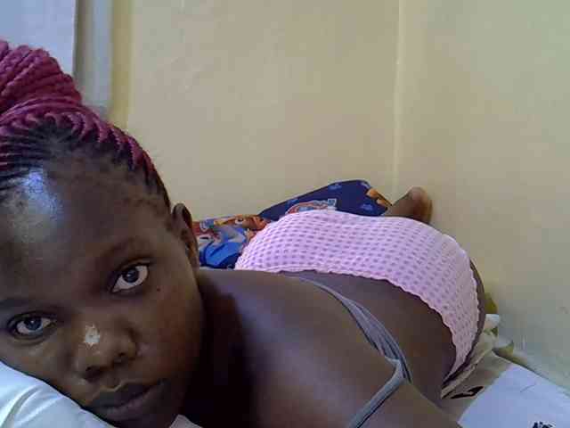Sweet-Tiffany webcam