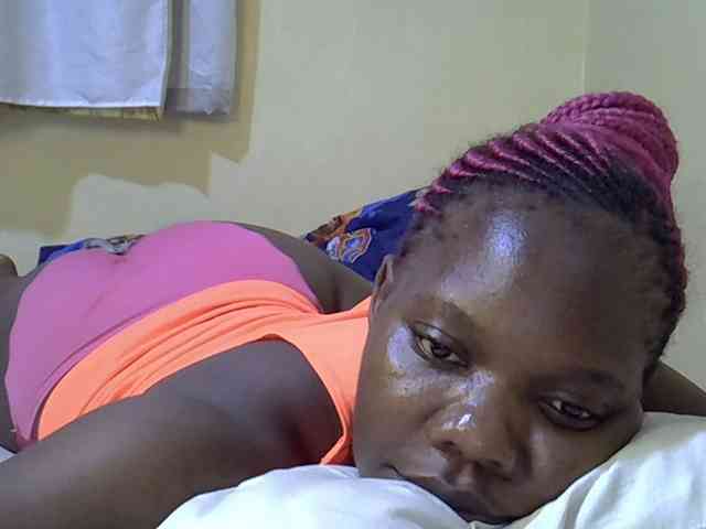 Sweet-Tiffany webcam