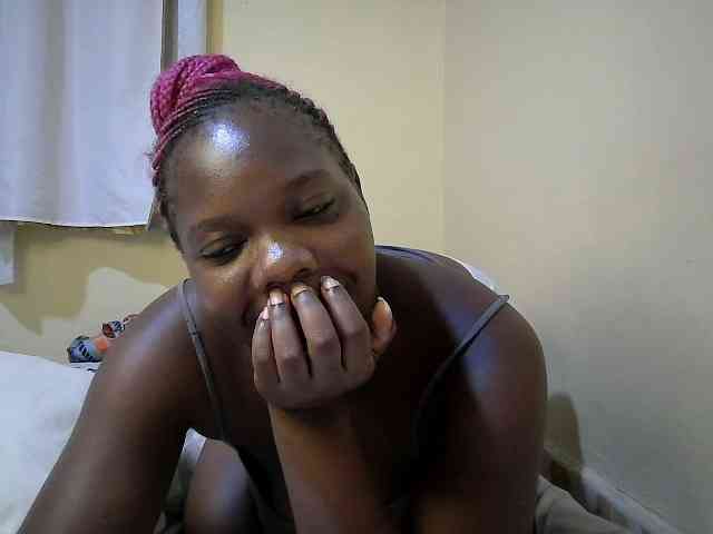 Sweet-Tiffany webcam